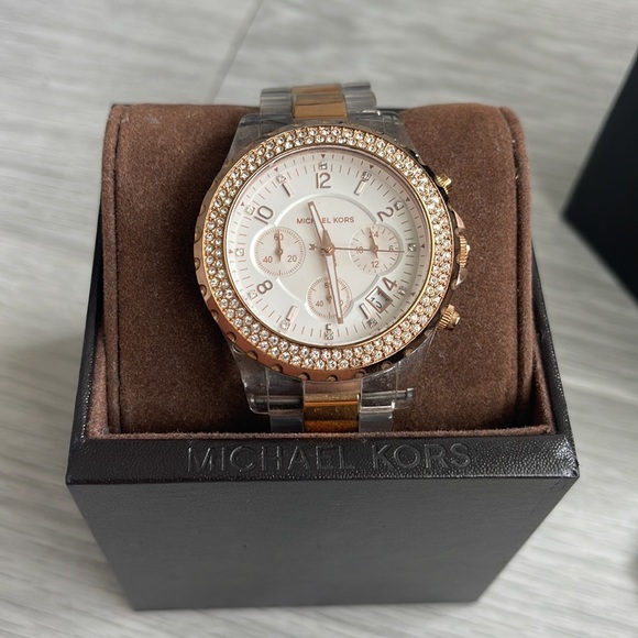 Michael Kors Rose Gold Watch - Picture 1 of 5